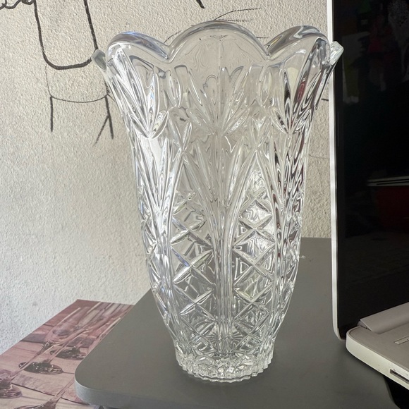 Vintage Fifth Avenue Crystal Vase 7” - Picture 1 of 8